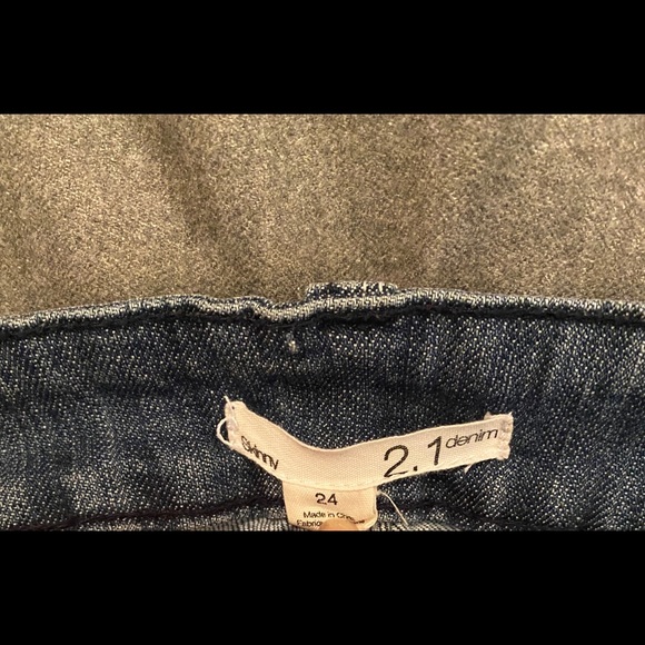 Skinny dark wash distressed jeans waist 24 - Picture 4 of 5